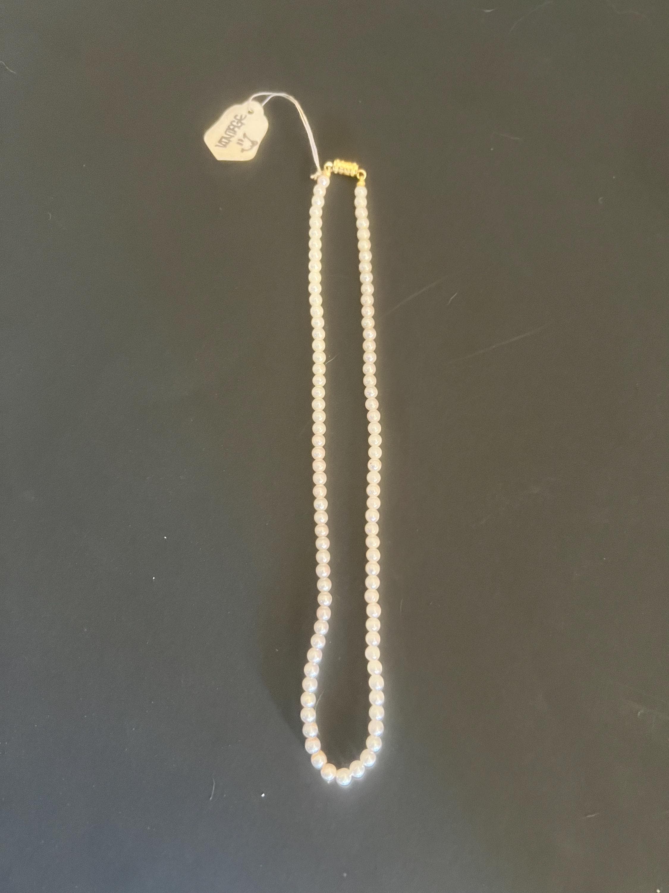 Faux Pearl Choker Necklace – Classic Single Strand – Gold Tone Clasp Vintage