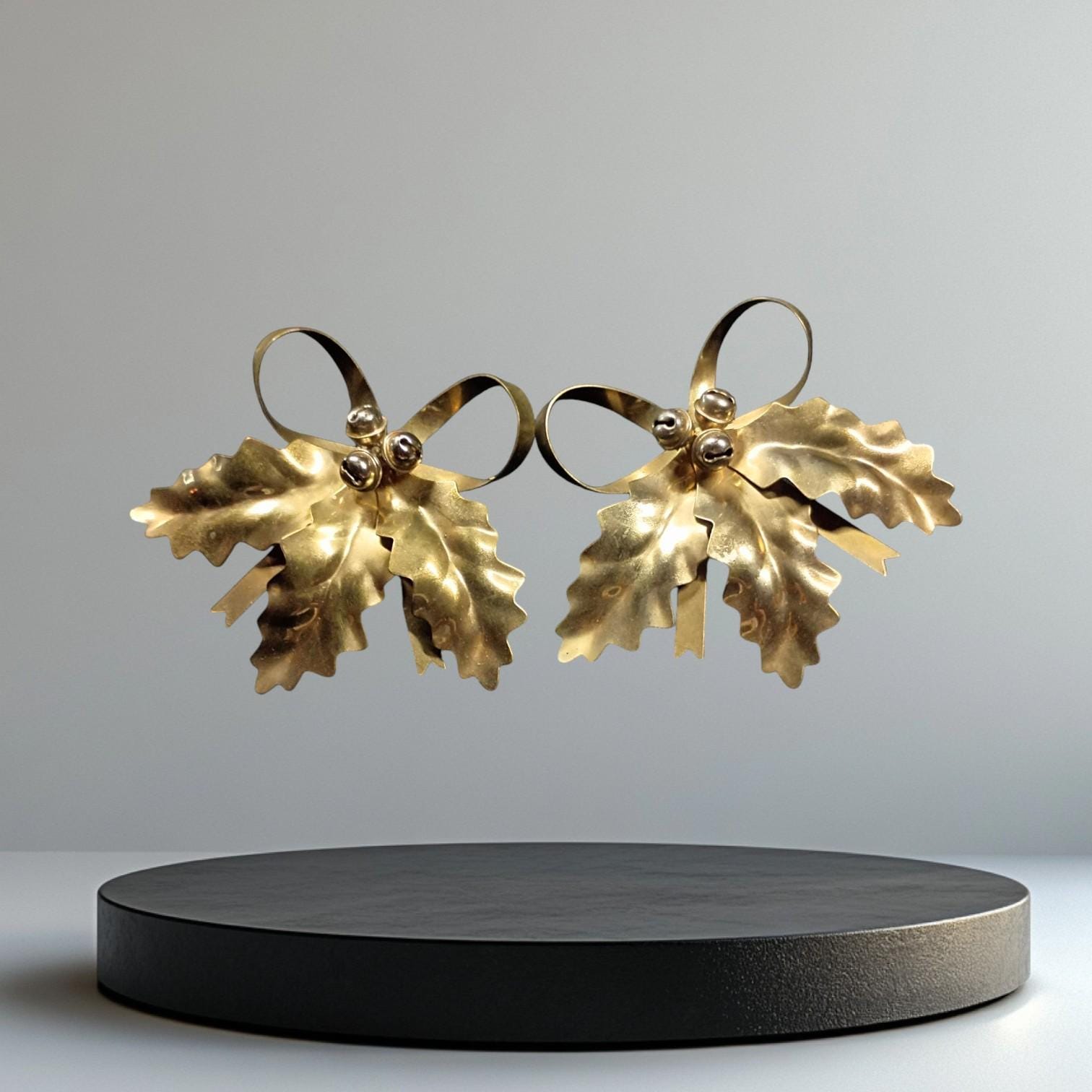 Brass napkin rings – leaf & ribbon design, set of 2 – holiday table decor
