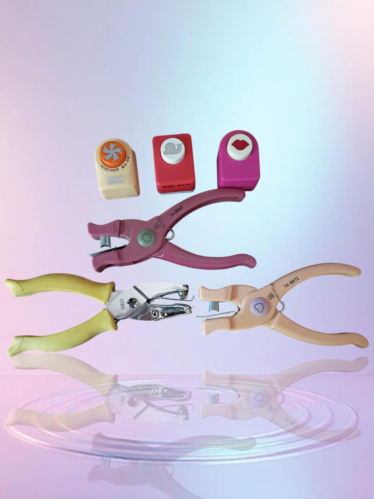 Lot of 6 paper craft punches – star, heart, flower, lips, snail, pinwheel.