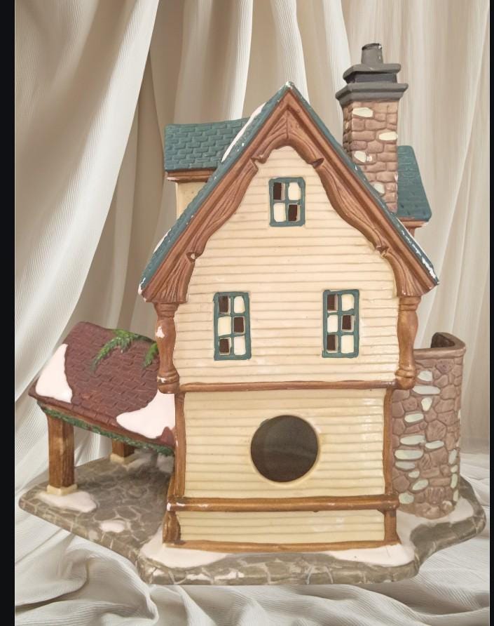 Santa’s workbench 2001 potion & pill apothecary lighted christmas village house