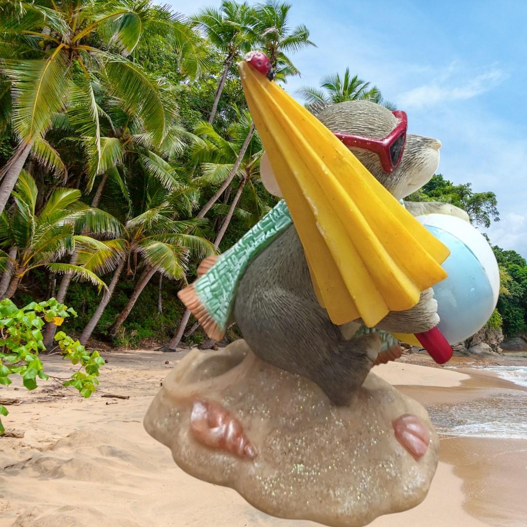 Charming tails 83/107 “headin’ for the beach” fitz and floyd summer figurine...