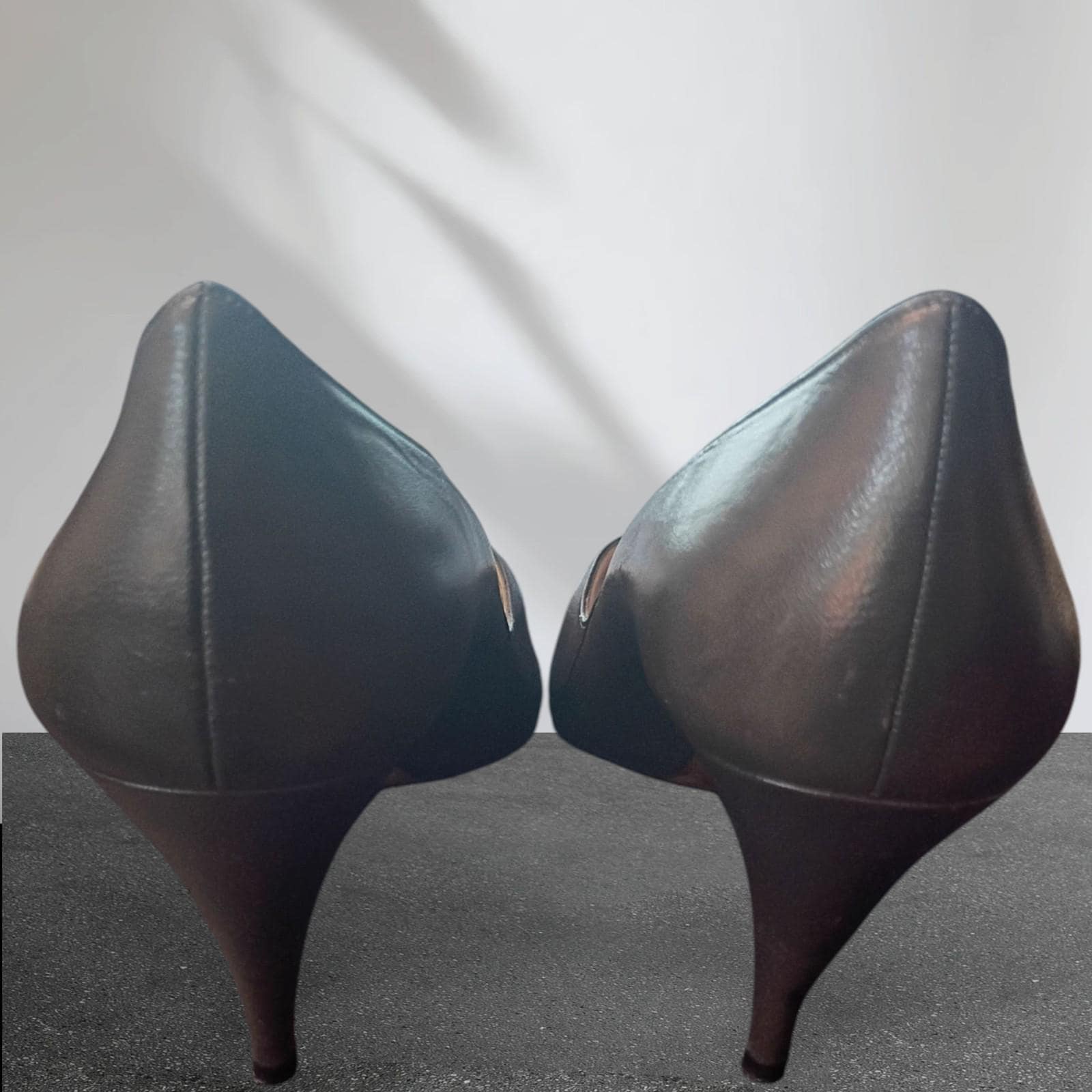 Celia santos women’s heels size 7b gray leather peep toe pumps classic stiletto