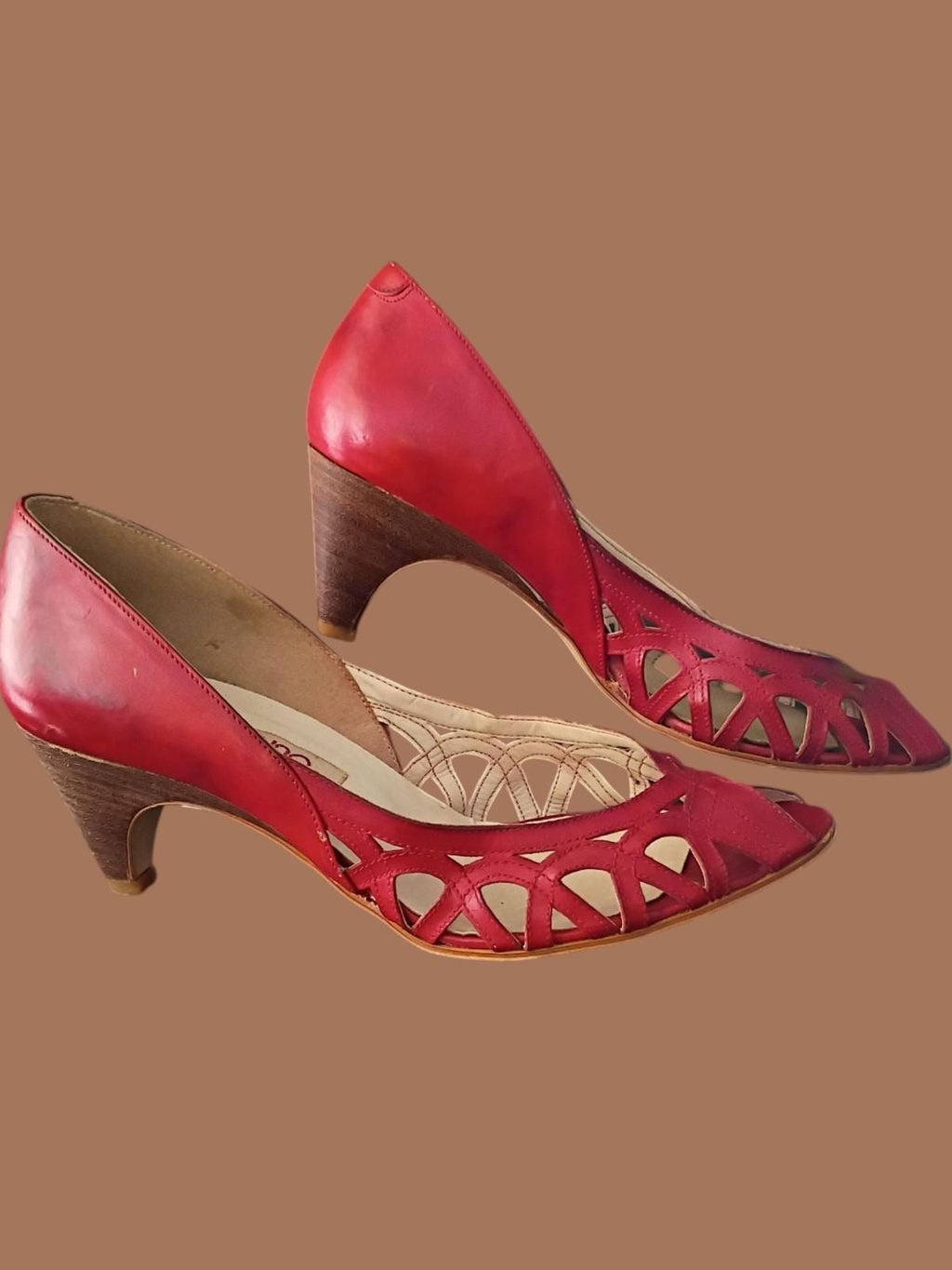 Bandolino red leather peep toe heels 7.5m made in italy cutout mid heel pumps**