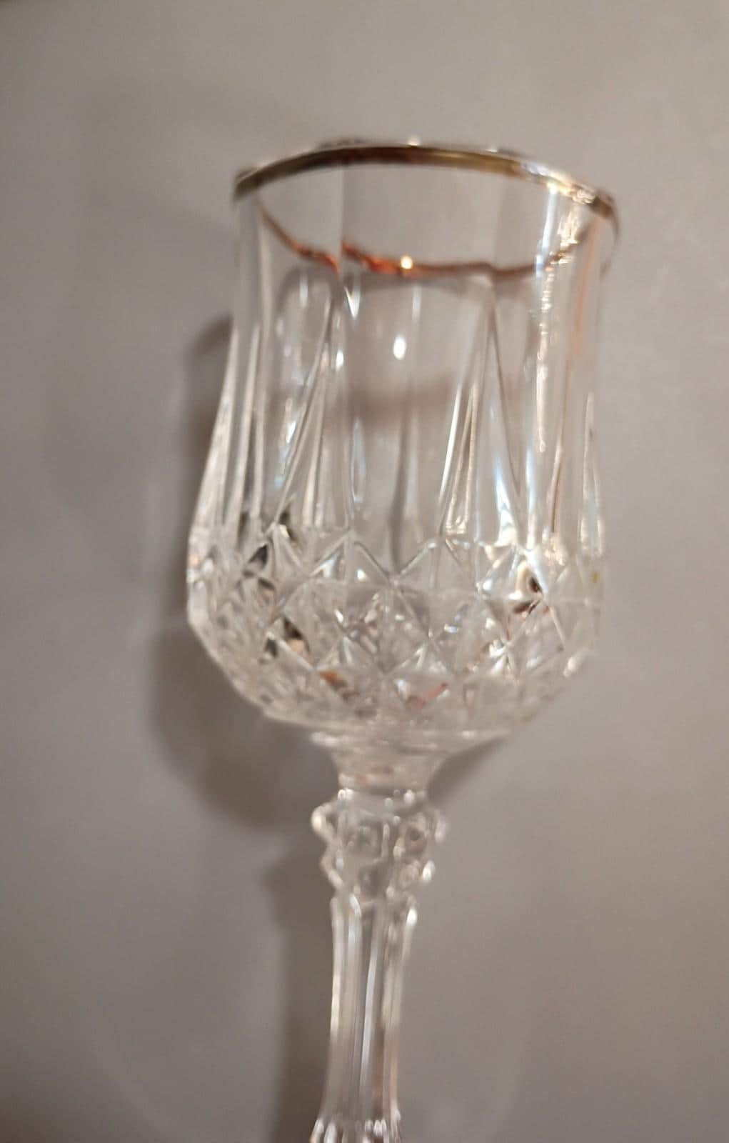Set of 2 vintage crystal wine glasses gold rim – 6.5” tall x 2.5” wide...