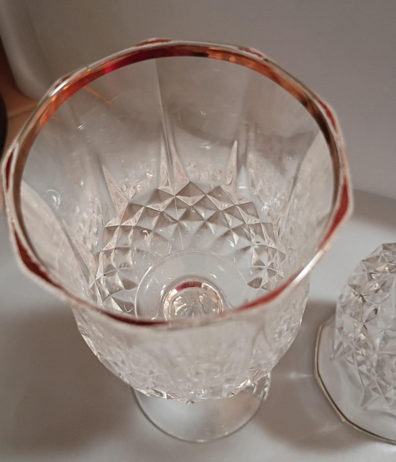 Set of 2 vintage crystal wine glasses gold rim – 6.5” tall x 2.5” wide...