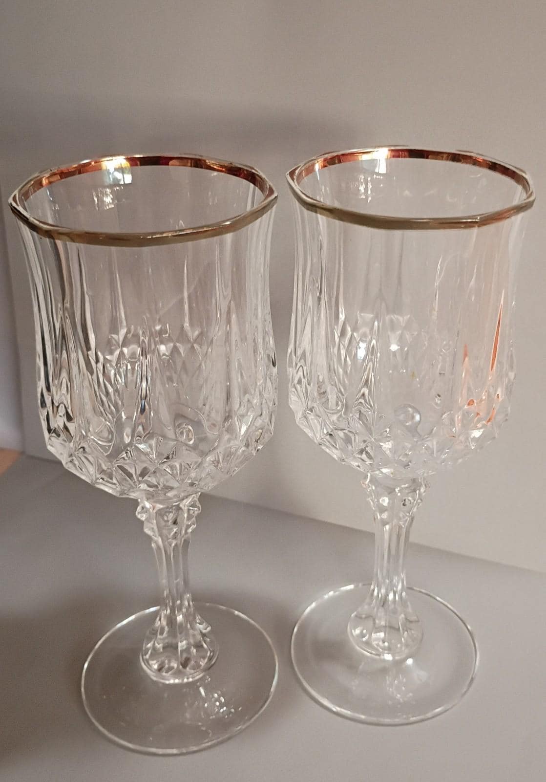 Set of 2 vintage crystal wine glasses gold rim – 6.5” tall x 2.5” wide...