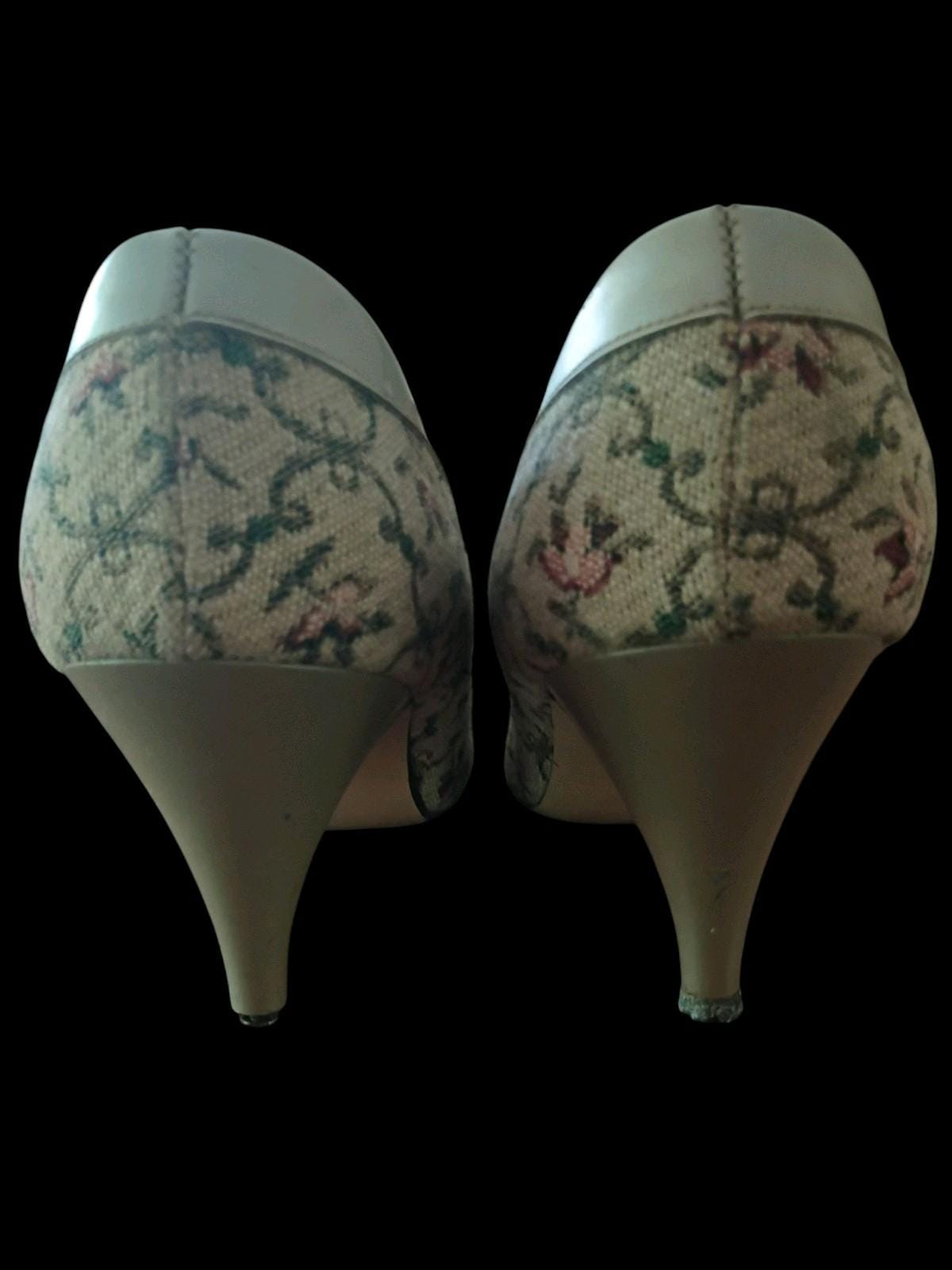 Sears young fashions women’s tapestry heels size 8 – retro floral pumps classic