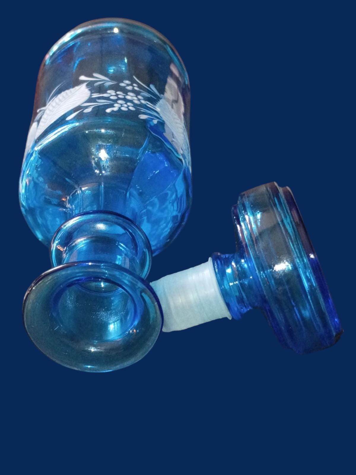 Blue glass decanter with stopper – etched leaf & berry design – 7” tall (8” with