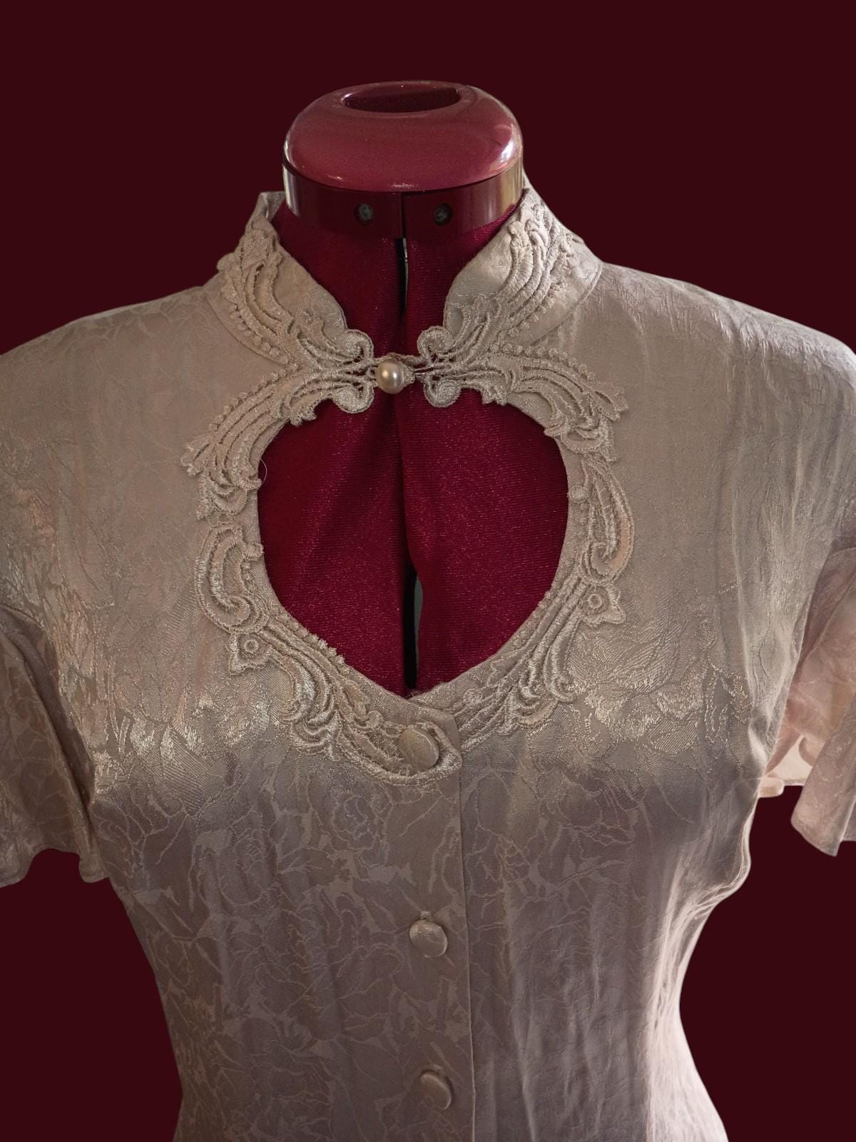 Benson & smith ivory satin brocade dress – short sleeve, lace keyhole neckline,