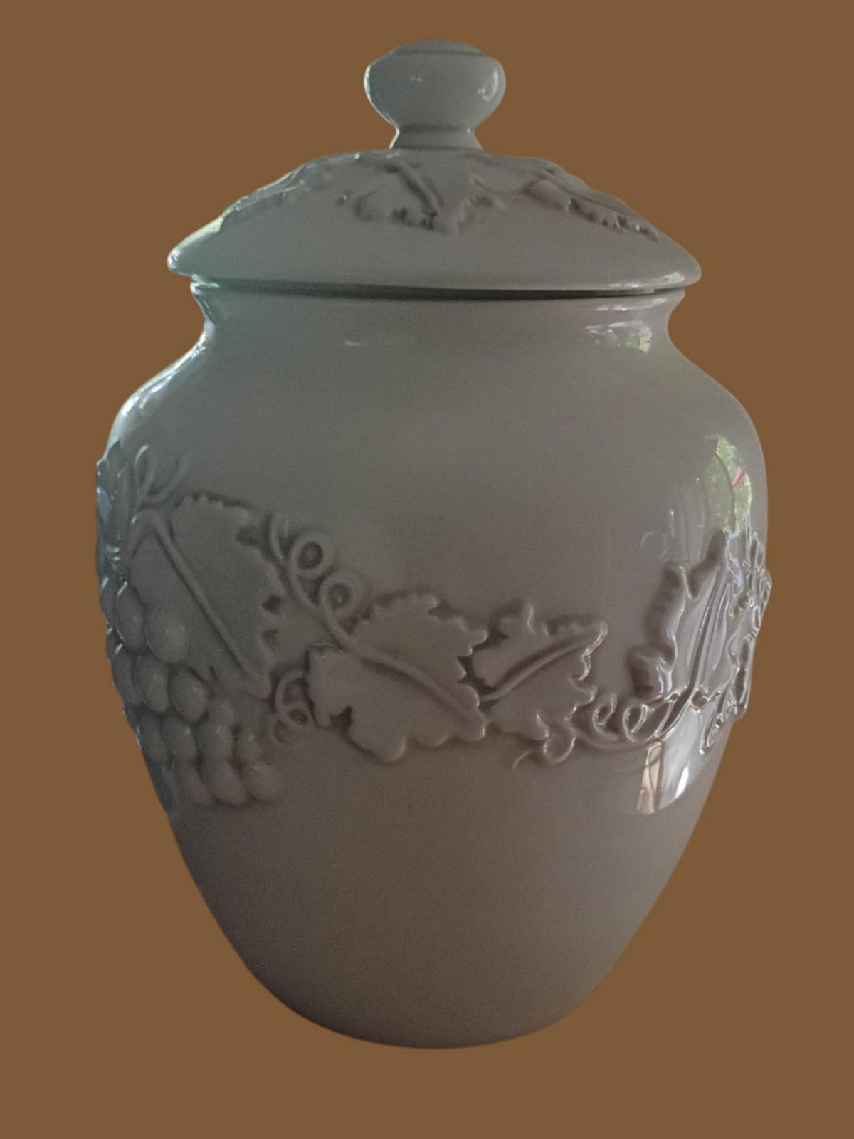 Inspirado stonelite lidded jar grapevine relief white ceramic kitchen...