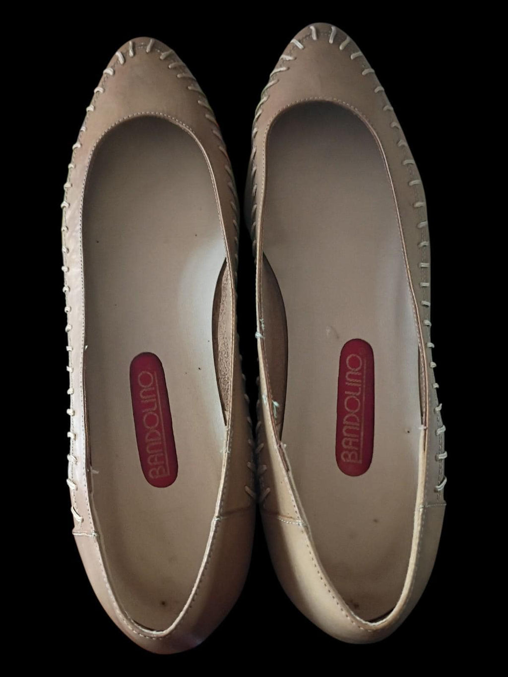 Bandolino women’s leather flats 7.5 beige tan slip on loafers made in...