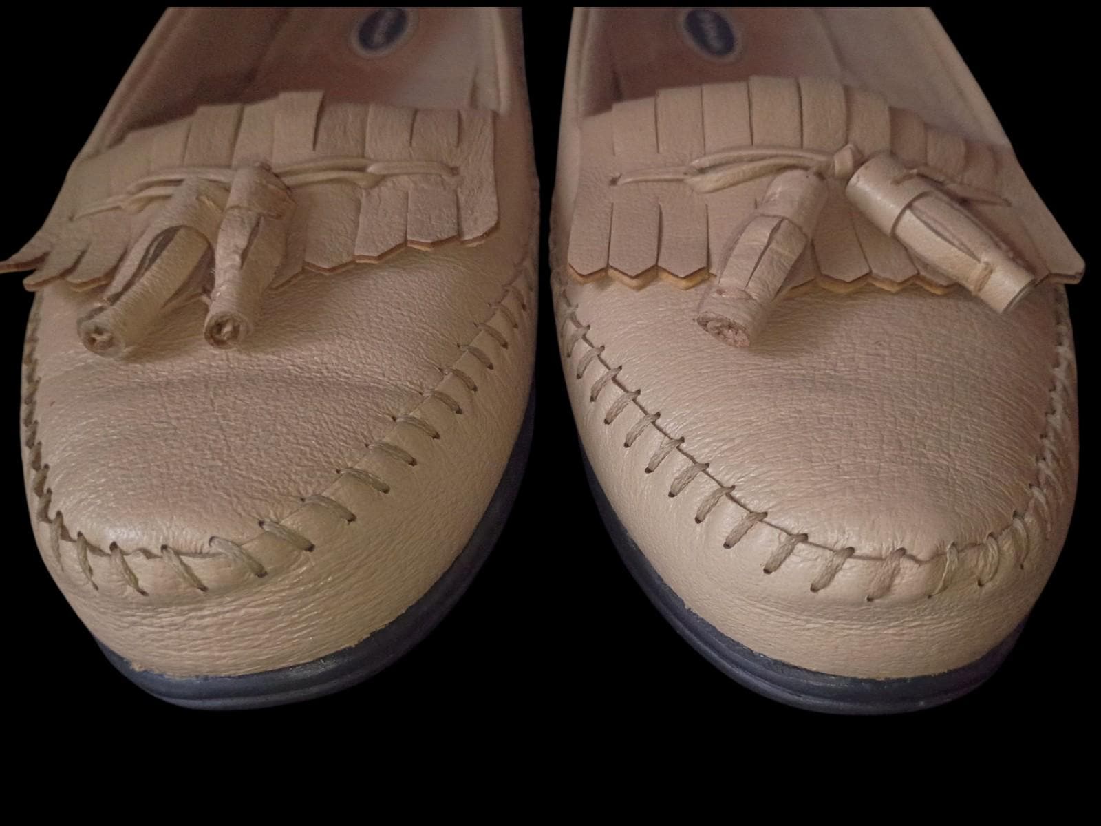 Dr. scholl’s women’s loafers size 6.5m beige leather tassel moccasins comfort...