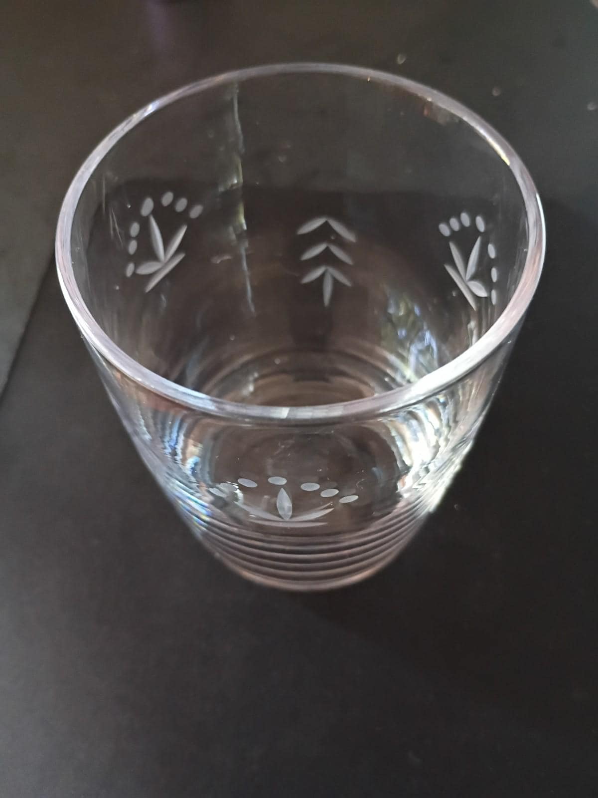 Set of 2 vintage etched glass tumblers – 4.5" tall x 3.5" wide – clear...