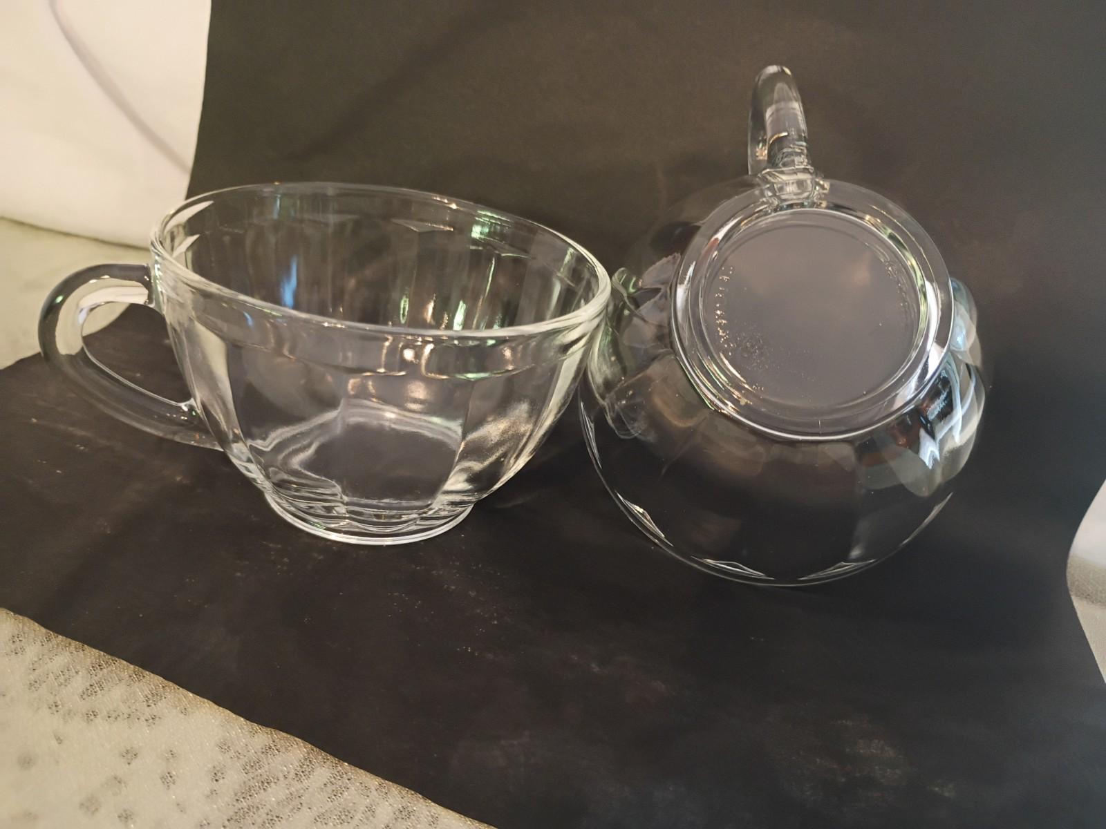 Set of 2 vintage clear glass coffee mugs – lightweight pressed glass tea cups –