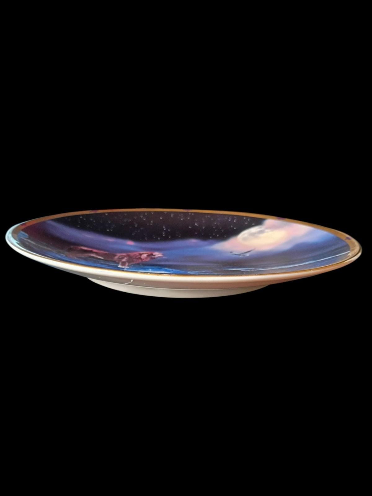 Lenox 1995 “the kingdom” barry chall crystal hunter plate collection fine ivory