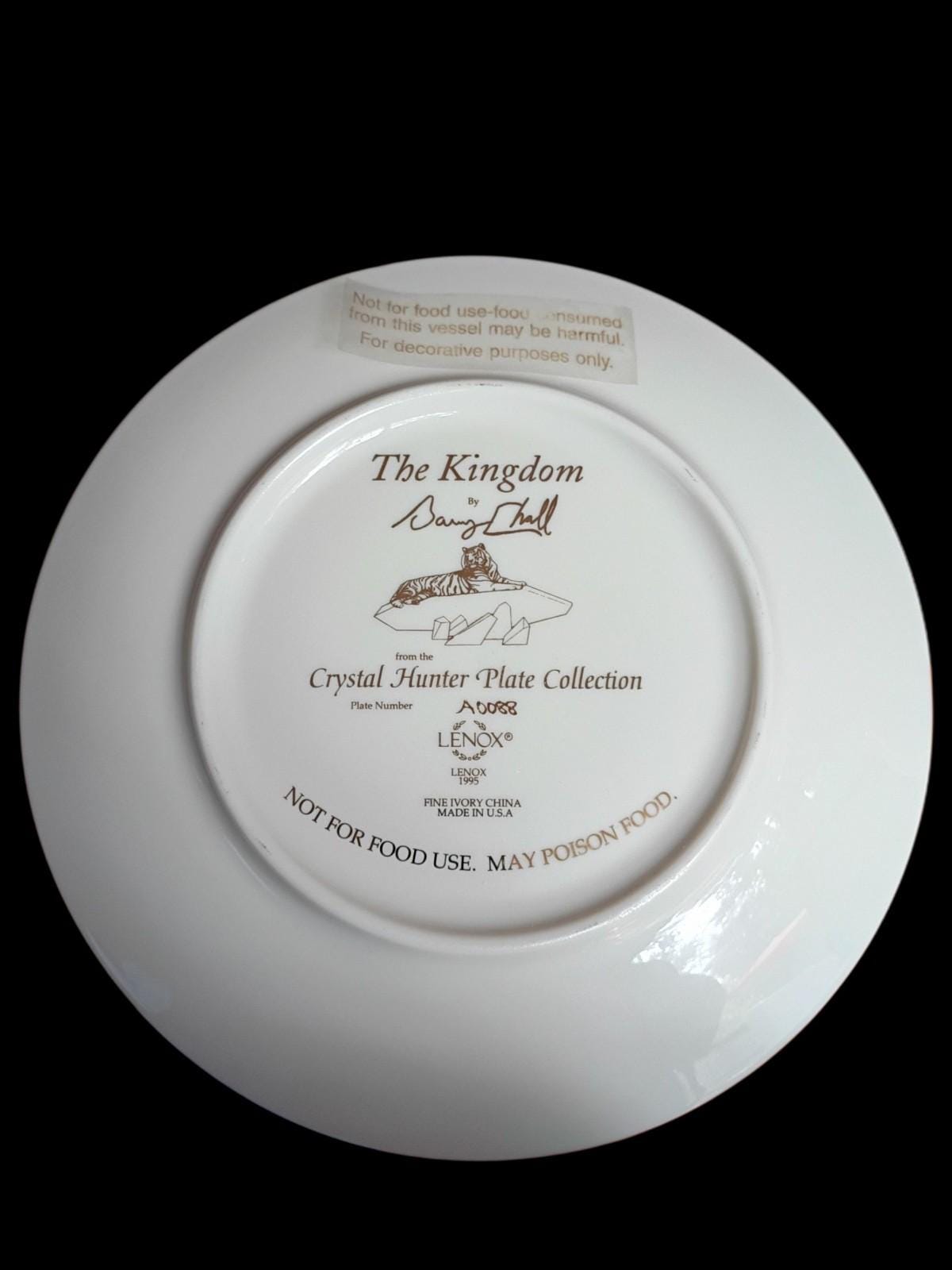 Lenox 1995 “the kingdom” barry chall crystal hunter plate collection fine ivory