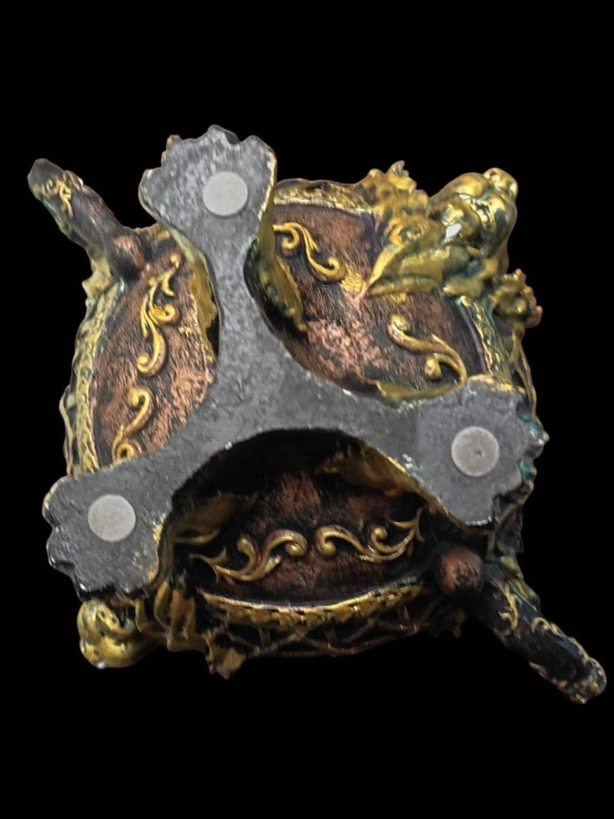 Regal lion head chalice goblet – gold & black medieval fantasy decorboost...